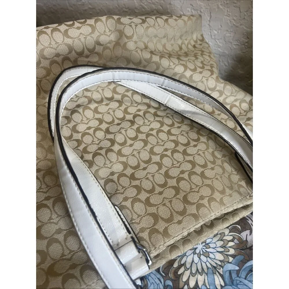 Coach Reptile Stripe Signature C Classic Bag / Tote / Purse - Picture 9 of 15